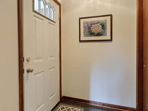 3rd image of 2830 Countryside Dr