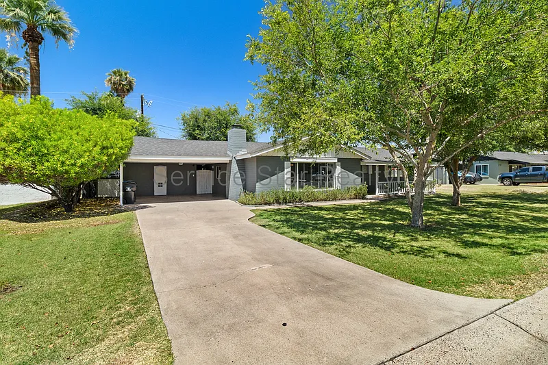 Building Photo - 6720 N 12th Pl