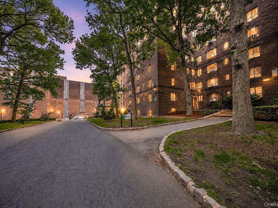 1st image of 1450 Parkchester Road #4E