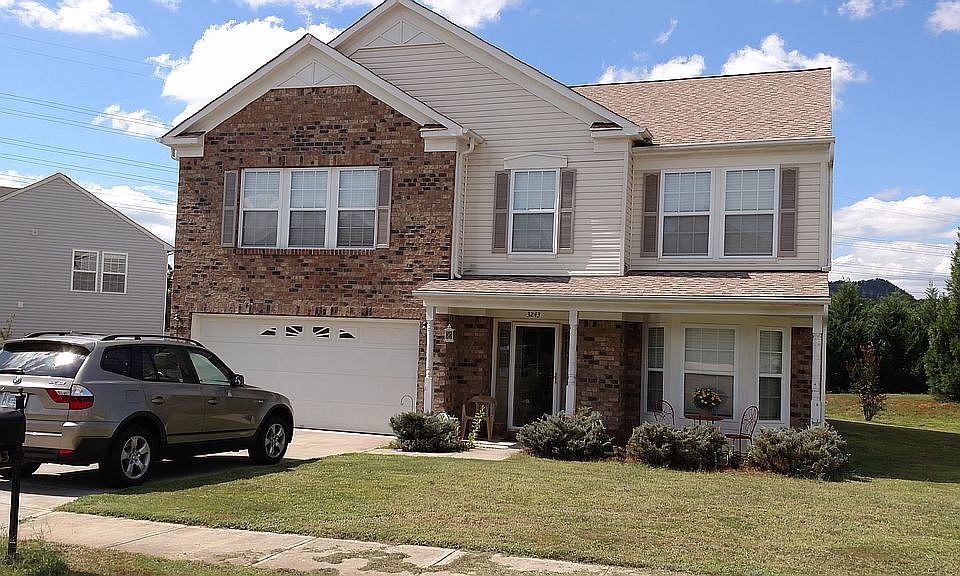 1st image of 3243 Pikes Peak Dr