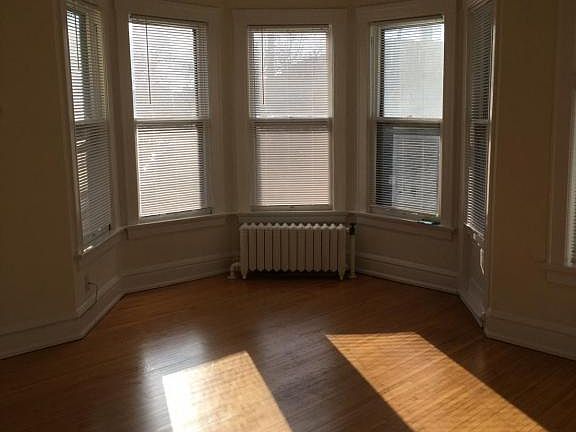2nd image of 2704 N Hackett Ave #6