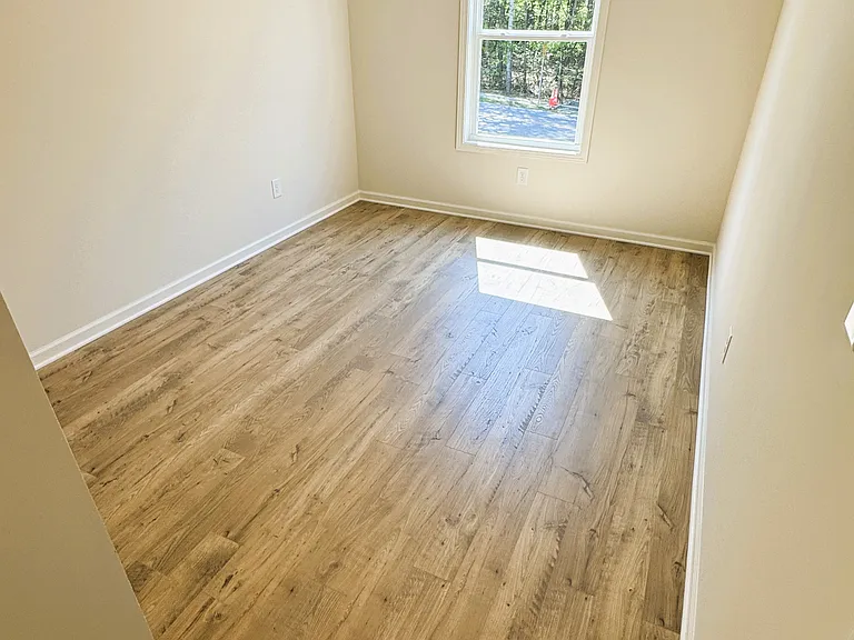 241 Perimeter Rd — Photo 13