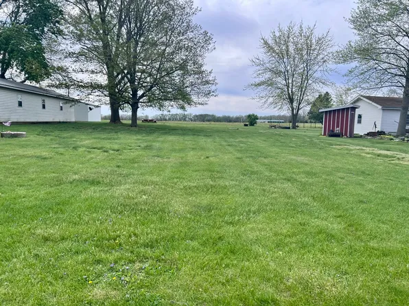 700 W Green St, Newman, IL 61942