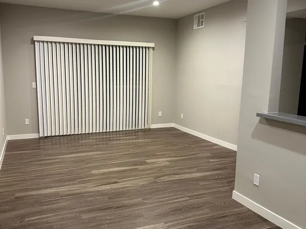 10205 Samoa Ave APT 106, Tujunga, CA 91042