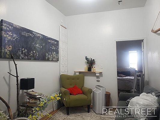 3rd image of 517 3rd Ave APT 4R