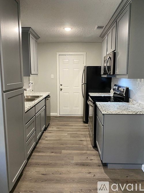 1st image of 404 Cates Dr #404