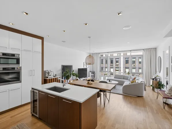 122 Newton Street image 1 of 14