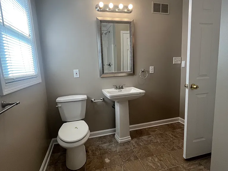 268 Boiling Springs Dr — Photo 9
