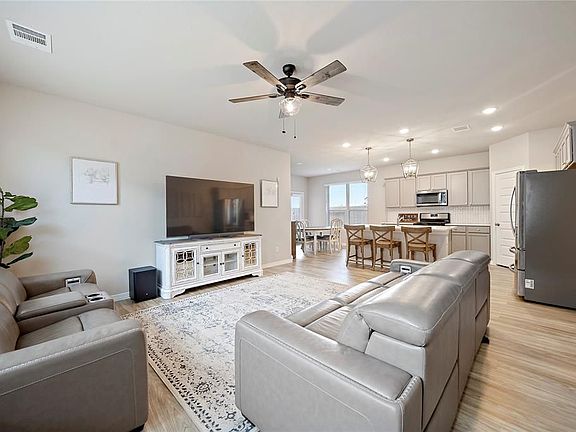 4th image of 124 Wedgewood Trace Ln