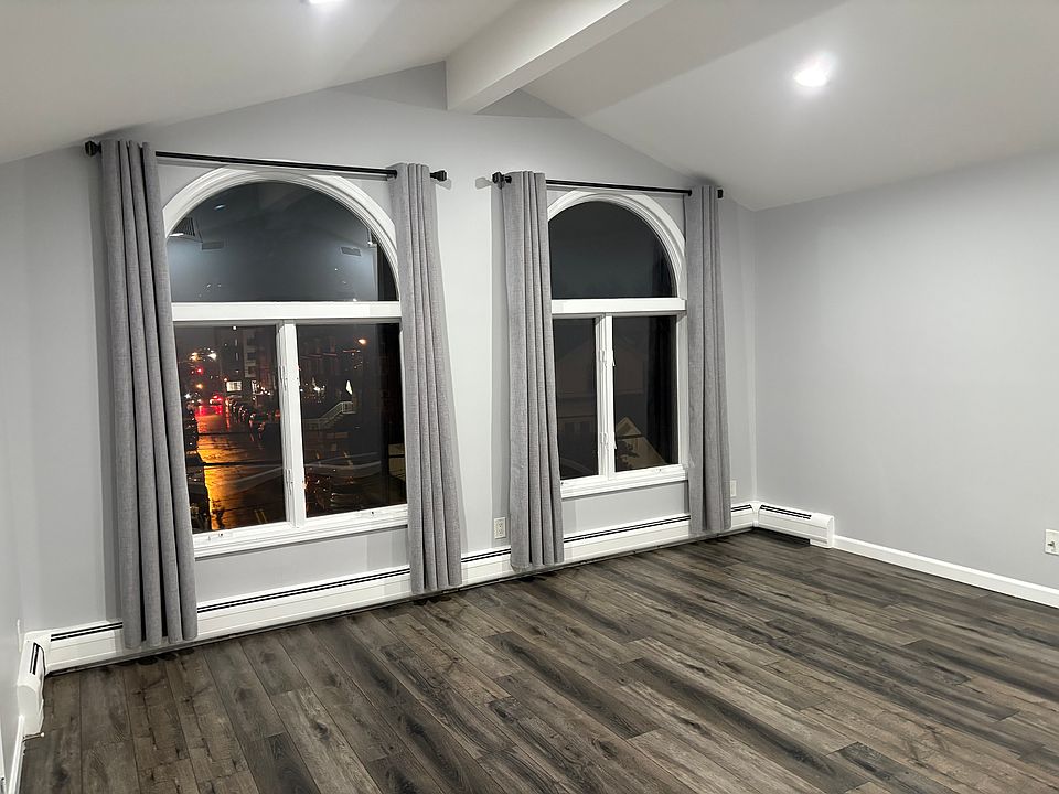 1st image of 8714 4th Ave #2
