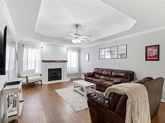 3rd image of 201 Halleck Coach Rd