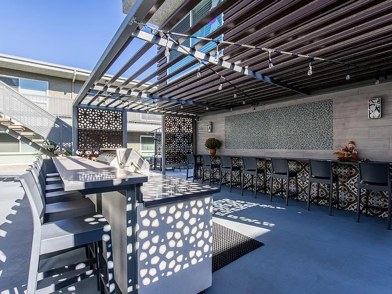 Mosaic at Western Apartments Homes — Photo 18