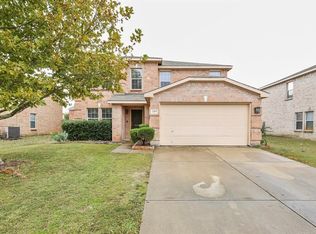 2415 Canyon Springs Dr, Grand Prairie, TX 75052
