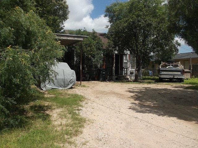 2nd image of 1101 Highland Park Ave