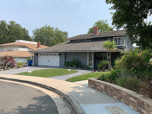 2nd image of 4415 Henley Ct