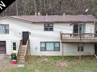 16347 W Point Rd, Gays Mills, WI 54631