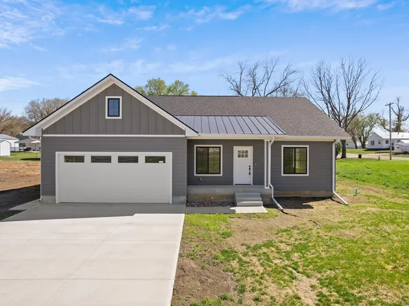 303 Cherry St, Creston, NE 68631