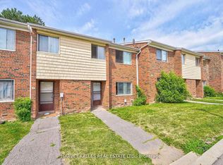 2000 Sheppard Ave W #Townhouse 511, Toronto, ON M3N 1A2