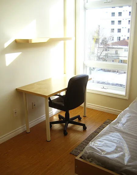 116 University Ave W — Photo 4