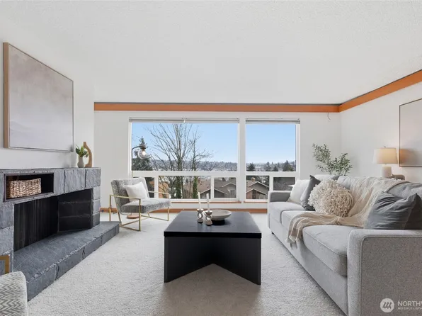 2500 W Manor Place #216, Seattle, WA 98199