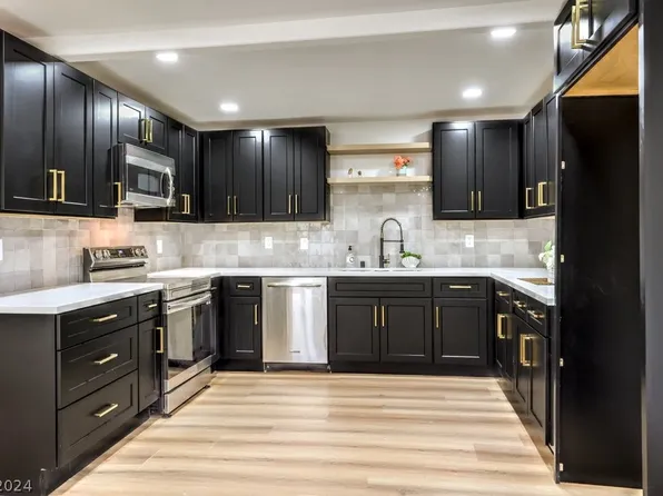 2307 Daley St, North Las Vegas, NV 89030