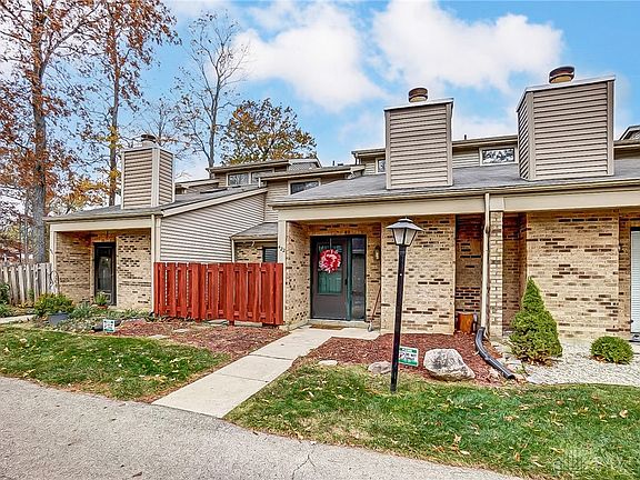 3rd image of 422 Jamestown Cir