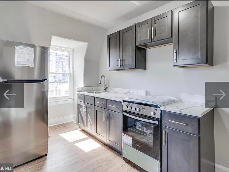 524 E Johnson St #3 — Photo 3