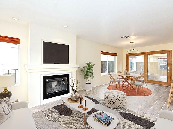 3rd image of 25331 Bayside Pl