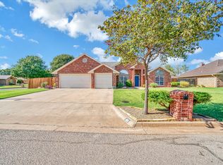 801 Jamestown Dr, Altus, OK 73521