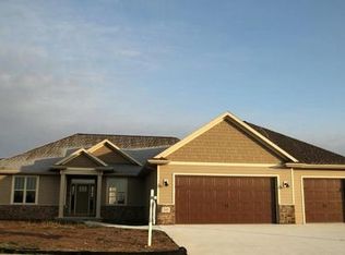 310 E Flintrock Dr, Appleton, WI 54913