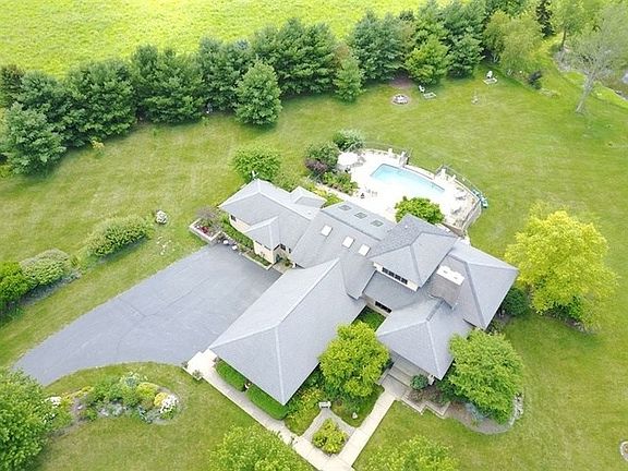 4th image of 6N247 Prairie Valley Dr