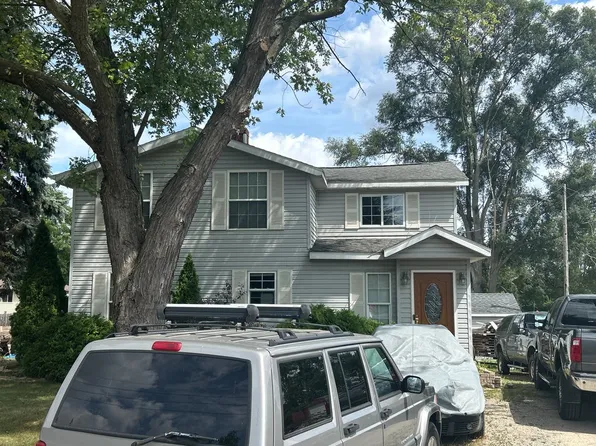 814 N Ridge Rd, Canton, MI 48187