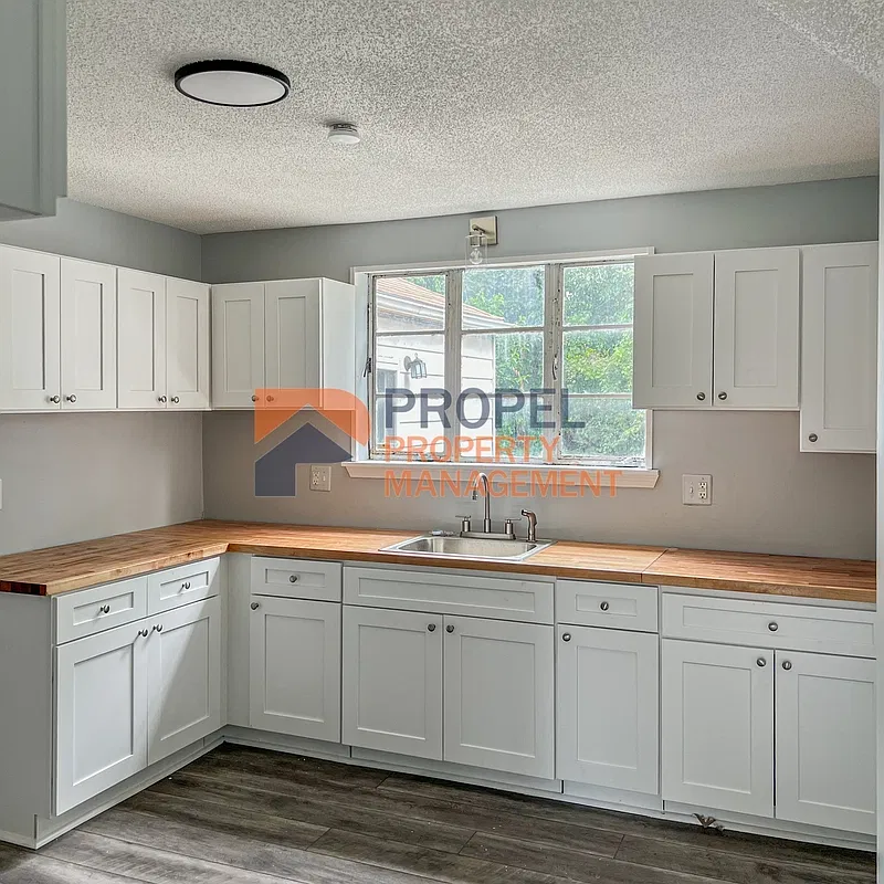 3 bed, 2.0 bath, 1538 sqft, $1,700 — Photo 2