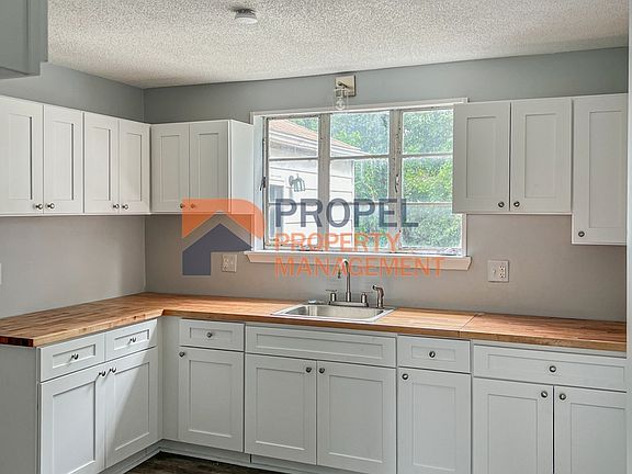 2nd image of 19440 Hartwell St
