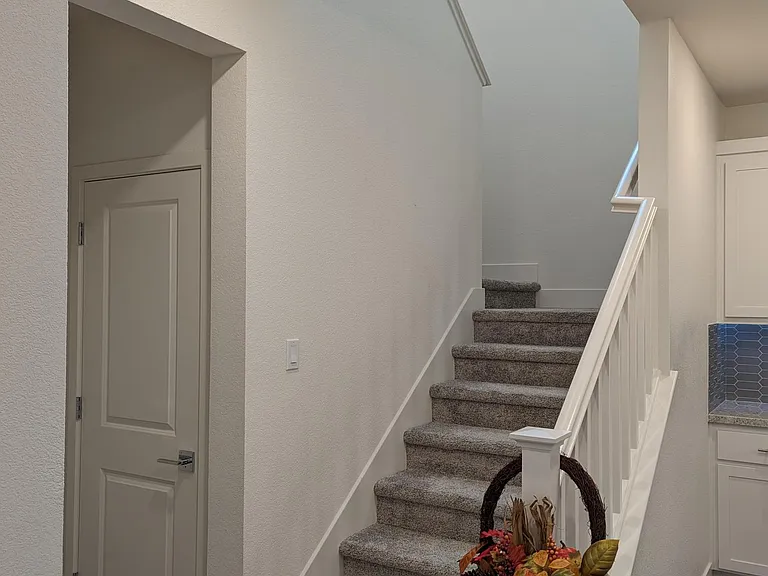 2067 Daimler St — Photo 9