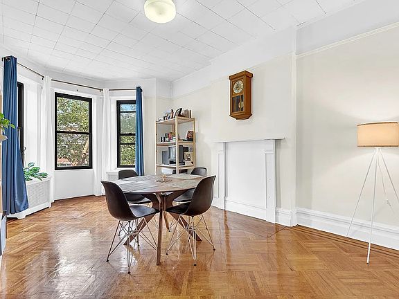 4th image of 302 Windsor Pl #2