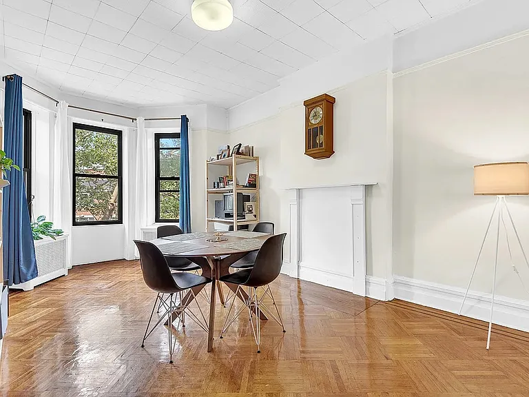 302 Windsor Pl #2 — Photo 4