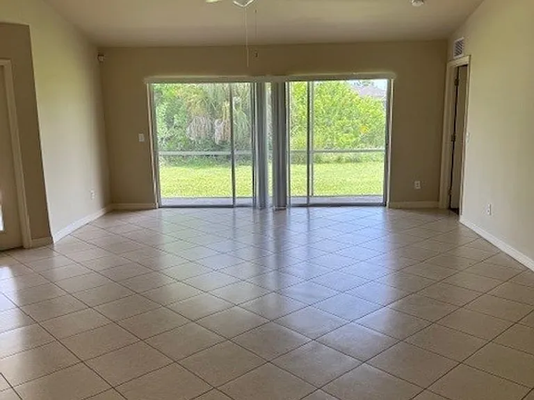 1017 NW 24th Ave — Photo 18