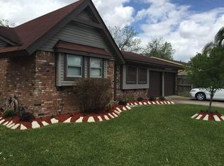 2604 Raspberry Ln, Pasadena, TX 77502