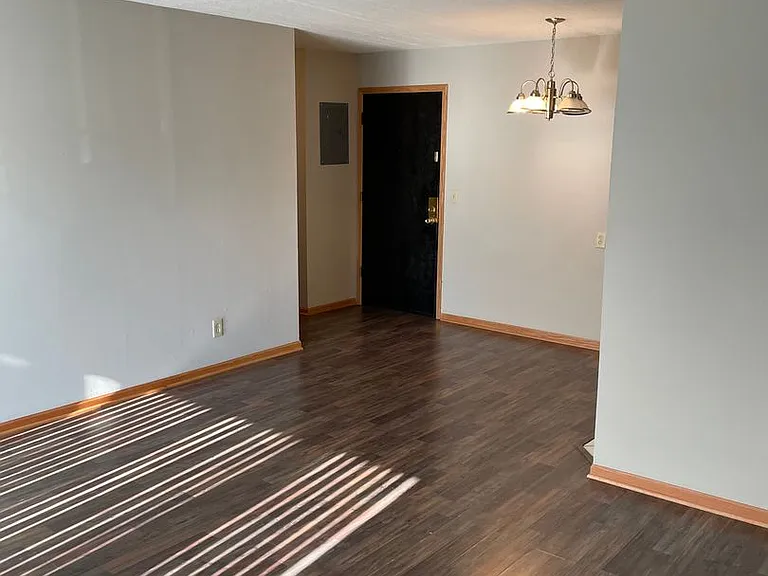 Cedar Avenue Apartments — Photo 29