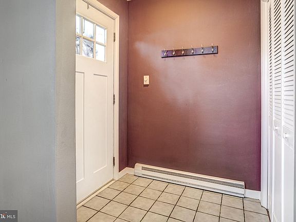 4th image of 1102 Kay St