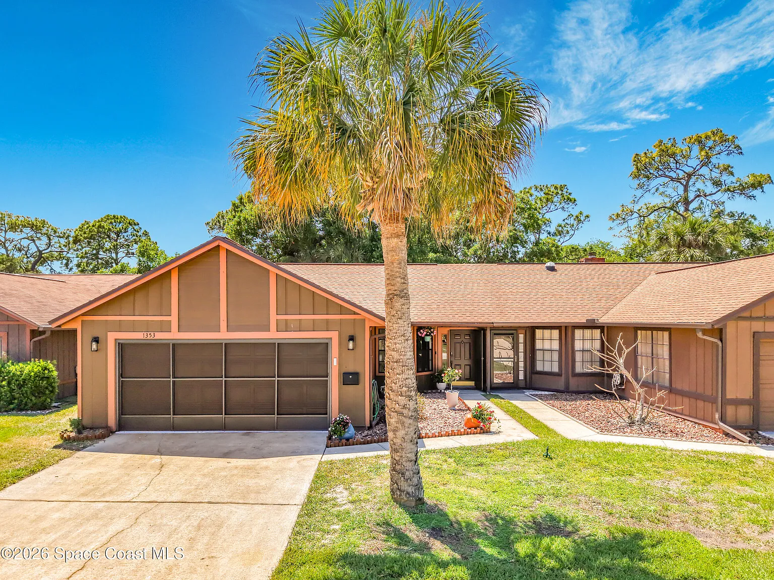 2 bed, 2.0 bath, 1195 sqft, $2,000 — Photo 4