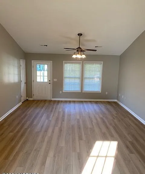4364 Owendon Dr — Photo 3