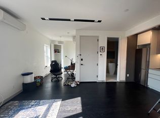 231 Winthrop St #2R, Brooklyn, NY 11225