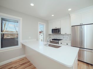 10 Duffley Ct #2A, Chestnut Hill, MA 02467