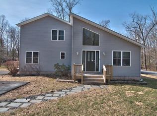 123 Tyrolean Way, Henryville, PA 18332