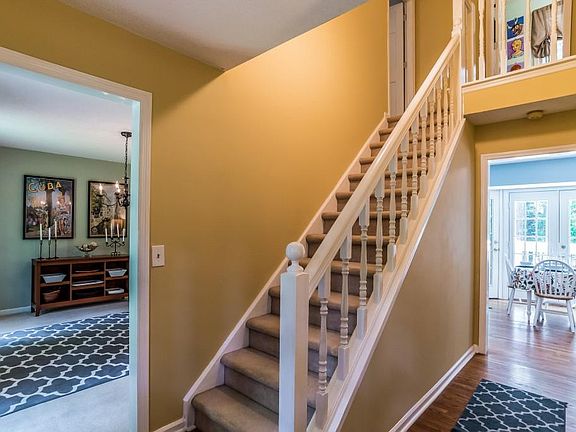 3rd image of 1533 Brookcliff Cir