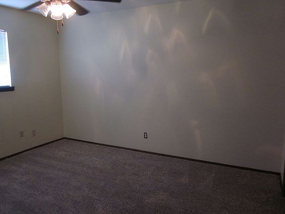 3rd image of 2714 6th Ave #10