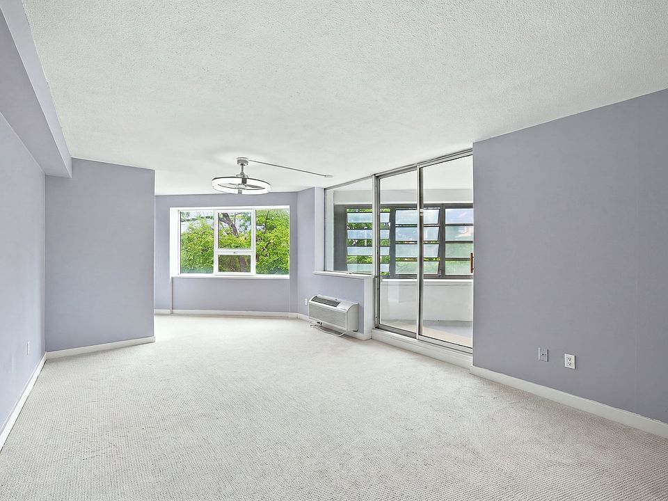 1st image of 101 Mulberry St APT 219