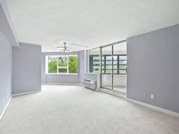 101 Mulberry St APT 219, Springfield, MA 01105